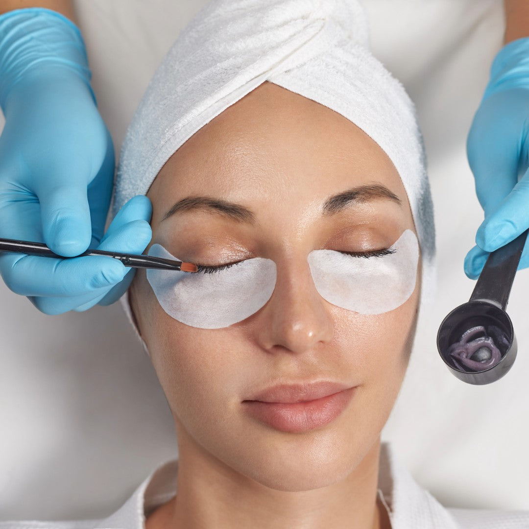 Eyelash & Eyebrow Tinting -